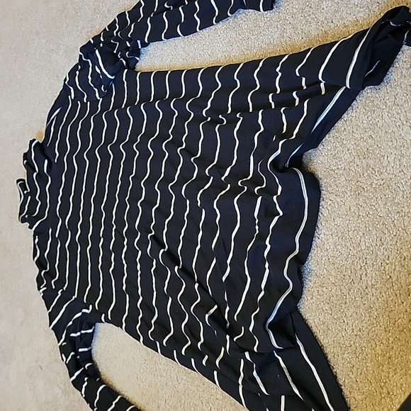 Larry Levine Turtleneck Striped Women's Tunic Top Size large black & white used - Picture 8 of 8